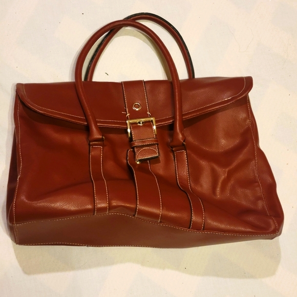 Elegant Brown Leather Tote with Gold Buckle - Picture 2 of 6